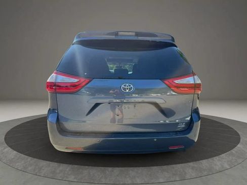 Used 2015 Toyota Sienna XLE Premium AWD/4WD image 6
