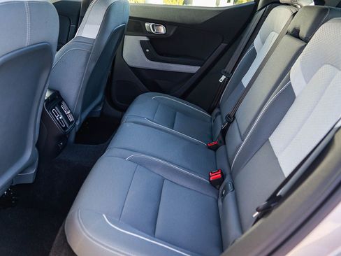 Used 2023 Polestar Polestar 2 w/ Pilot Pack image 17