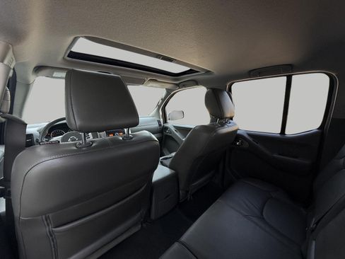 Used 2019 Nissan Frontier SL AWD/4WD image 24