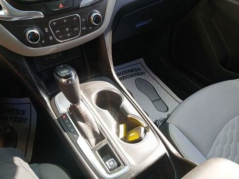 Used 2019 Chevrolet Equinox LT image 20