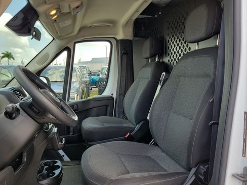 Used 2025 RAM ProMaster 2500 w/ U-Haul Equipment Group FWD image 14