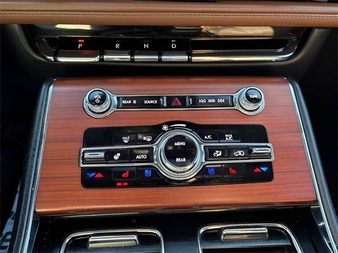 Used 2023 Lincoln Aviator Reserve image 17