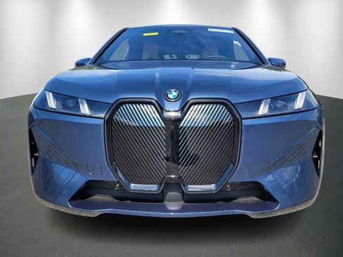 New 2026 BMW iX xDrive45 w/ Climate Comfort Package image 2