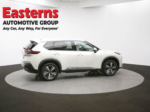 Used 2023 Nissan Rogue SL w/ SL Premium Package image 46