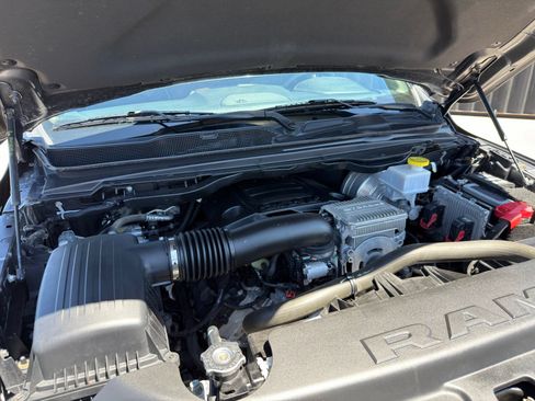 Used 2022 RAM 1500 Laramie AWD/4WD image 40
