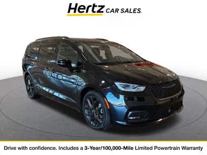 Used 2025 Chrysler Pacifica Limited
