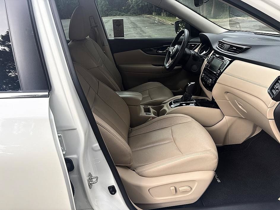 Used 2020 Nissan Rogue SL w/ Premium Package FWD image 21