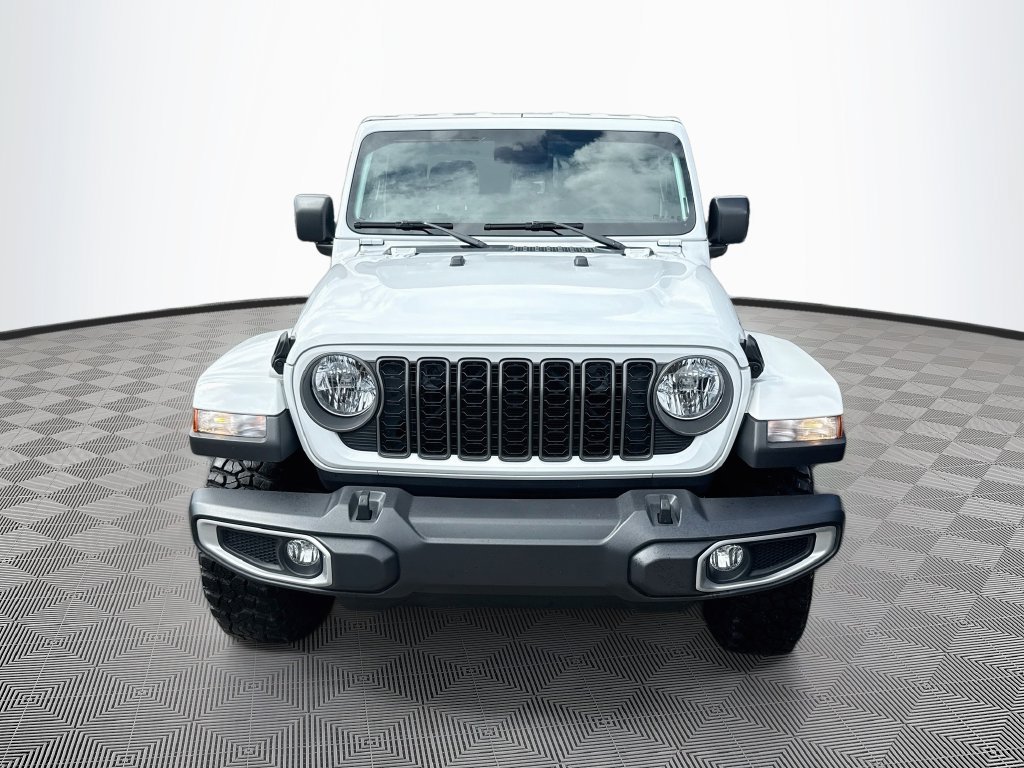Used 2025 Jeep Gladiator Mojave AWD/4WD image 2