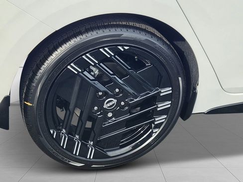 New 2026 Nissan Sentra SR w/ Floor Mat Package image 9