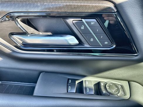 New 2026 GMC Yukon XL Elevation w/ Elevation Premium Package image 15