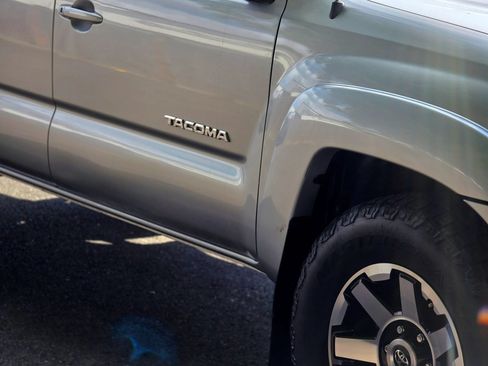 Used 2006 Toyota Tacoma 4x4 Access Cab V6 image 2