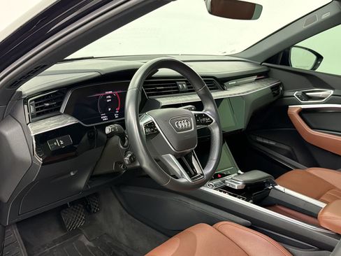 Used 2022 Audi e-tron Chronos AWD/4WD image 4