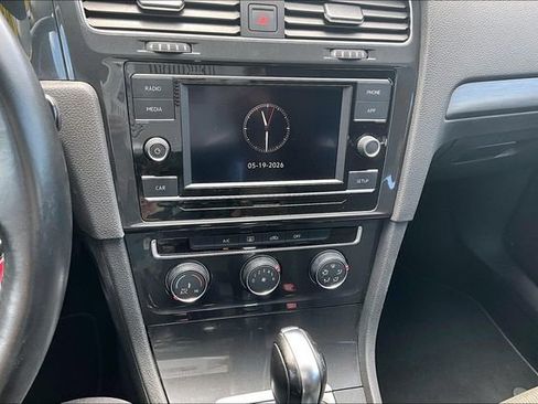 Used 2019 Volkswagen Atlas SEL AWD/4WD image 24