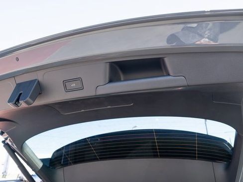 New 2026 Volkswagen Atlas Cross Sport SE image 35