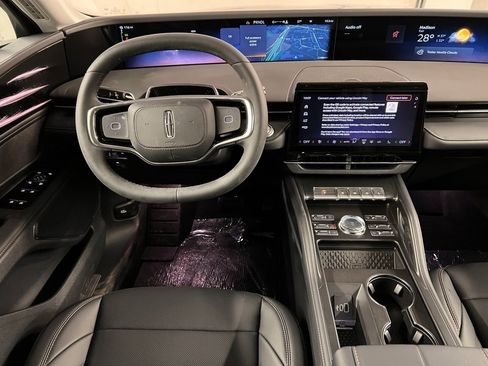 New 2026 Lincoln Nautilus Premier image 8