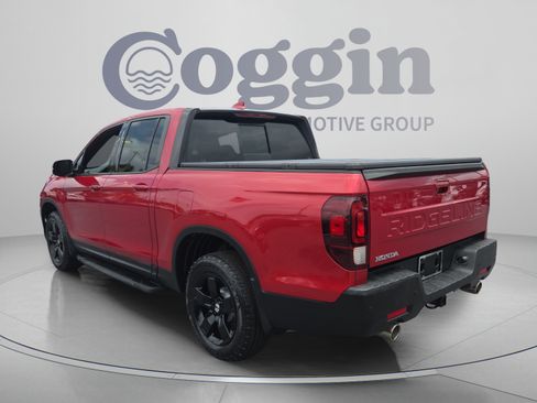 Used 2024 Honda Ridgeline Black Edition image 3