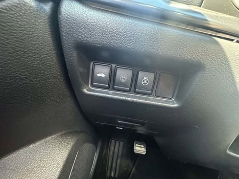 Used 2019 Nissan Maxima SR w/ Premium Package FWD image 17