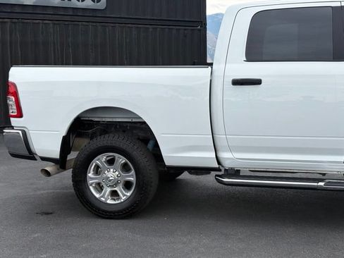 Used 2024 RAM 2500 Big Horn w/ Off Road Package AWD/4WD image 4