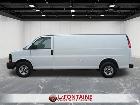 Used 2012 GMC Savana 2500 Extended image 5
