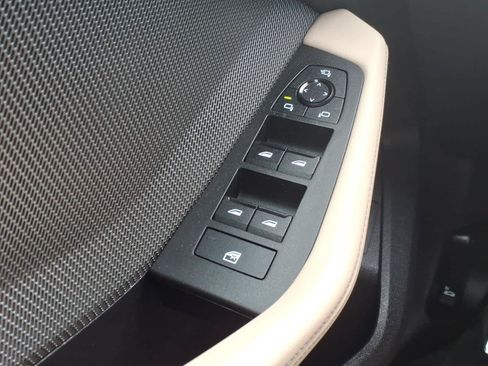 Used 2025 BMW 228i xDrive AWD/4WD image 22