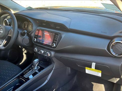 New 2024 Nissan Kicks SV image 9