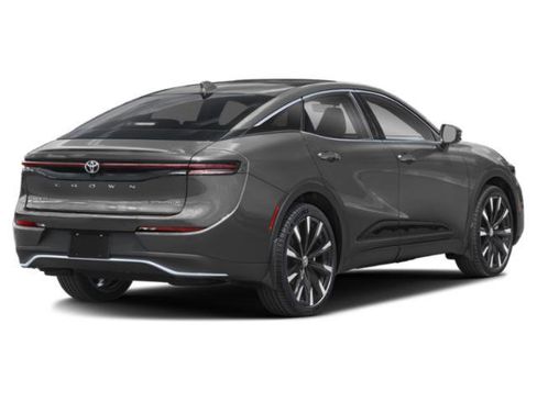 Used 2023 Toyota Crown Platinum AWD/4WD image 2