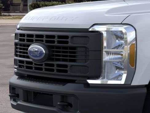 New 2026 Ford F250 XL RWD image 17