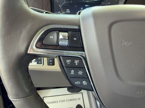 Used 2022 Lincoln Navigator Reserve AWD/4WD image 31