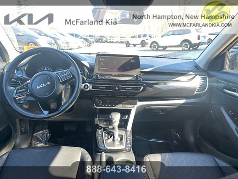 Used 2022 Kia Seltos EX image 15