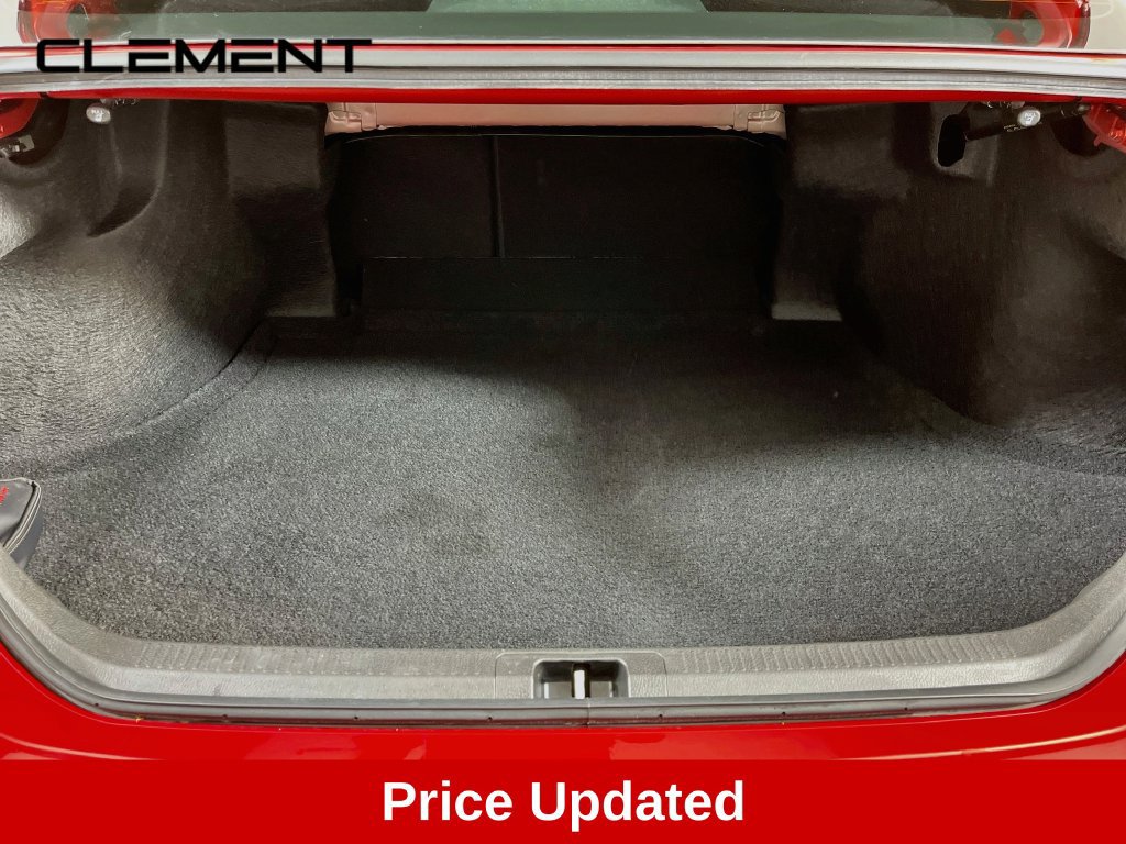 Used 2025 Toyota Camry LE FWD image 10