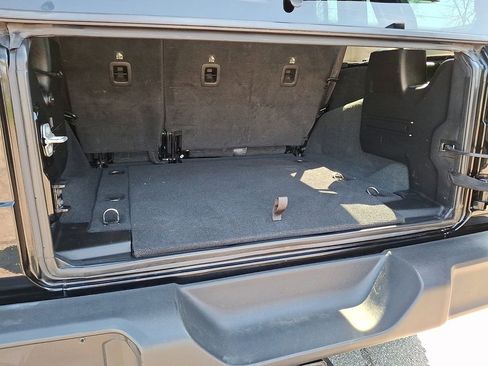 Used 2022 Jeep Wrangler Unlimited Sport image 28