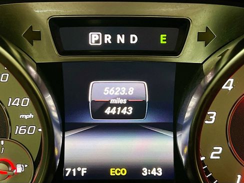 Used 2014 Mercedes-Benz SL 550 image 8