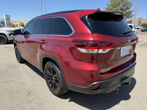 Used 2019 Toyota Highlander SE AWD/4WD image 8