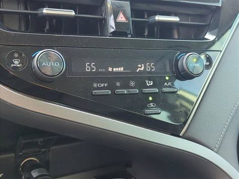 Used 2022 Toyota Camry XLE FWD image 19