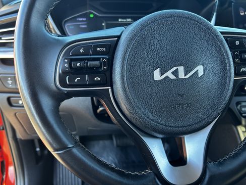 Certified 2022 Kia Niro Touring Special Edition image 23