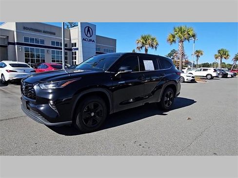 Used 2021 Toyota Highlander LE image 36