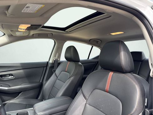 Used 2023 Nissan Sentra SR w/ SR Premium Package FWD image 16