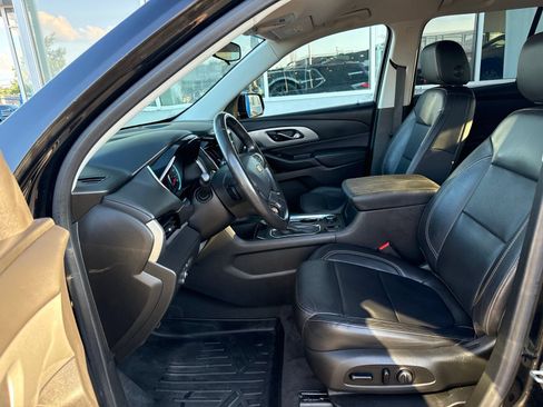 Used 2020 Chevrolet Traverse LT w/ Driver Confidence II Package AWD/4WD image 21