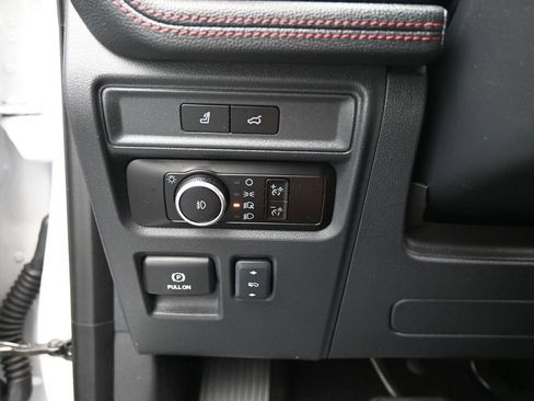Used 2023 Ford Expedition Limited AWD/4WD image 14