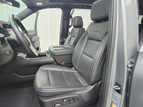 Used 2023 GMC Yukon XL Denali RWD image 21