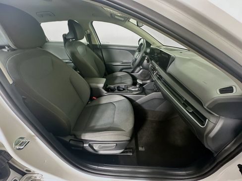 Used 2025 Kia K4 FWD image 31