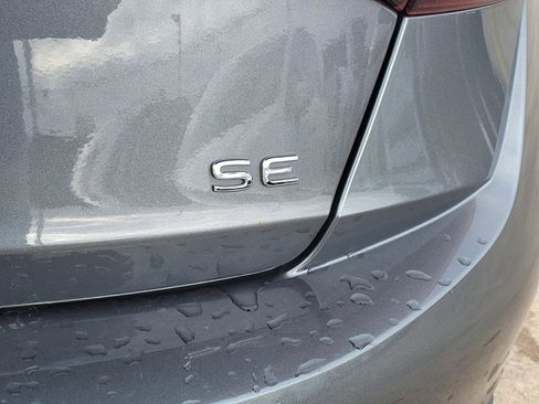 Used 2024 Volkswagen Jetta SE FWD image 30
