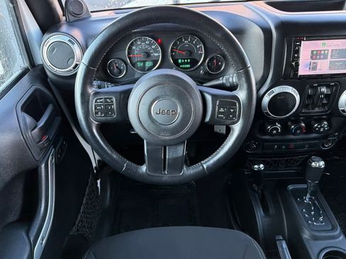 Used 2014 Jeep Wrangler Unlimited Sahara w/ Connectivity Group image 16