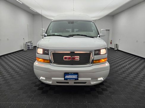 Used 2020 GMC Savana 2500 Extended w/ Enhanced Convenience Package image 14