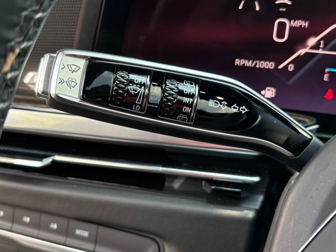 Used 2025 Cadillac Escalade ESV Premium Luxury w/ LPO, Radiant Package AWD/4WD image 47