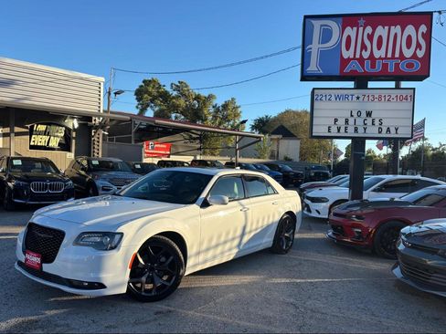 Used 2023 Chrysler 300 S image 1