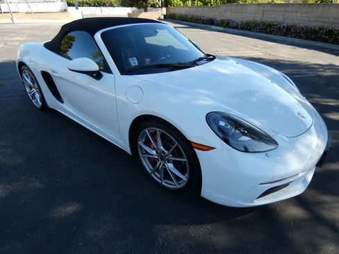 Used 2017 Porsche 718 Boxster S image 63