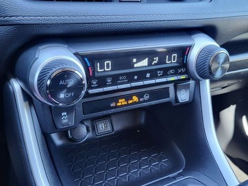 Used 2024 Toyota RAV4 XLE w/ Convenience Package image 18