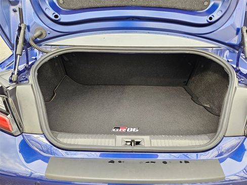 Used 2024 Toyota GR86 Premium image 21