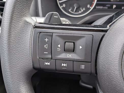 Used 2023 Nissan Rogue SV AWD/4WD image 22